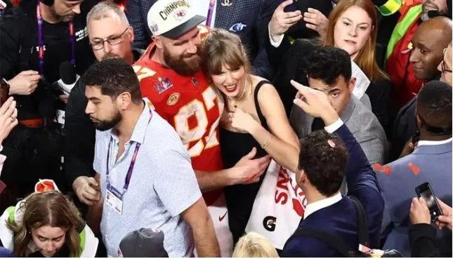 Taylor Swift, Travis Kelce delight fans as lovebirds celebrate Chiefs' Super Bowl win | Pro Hub of News