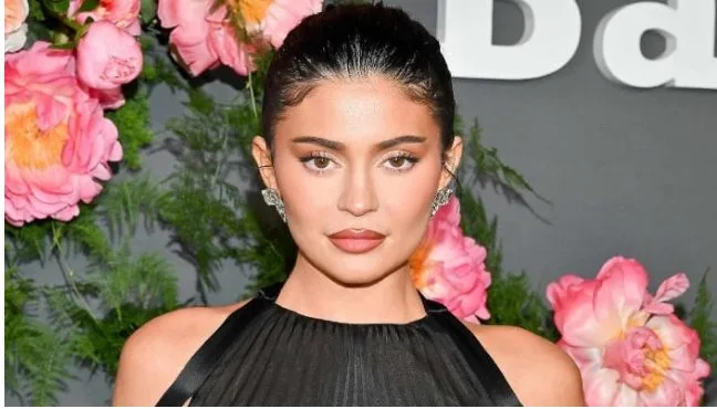 Kylie Jenner doubles down on 'protecting kids' from media | Pro Hub of News